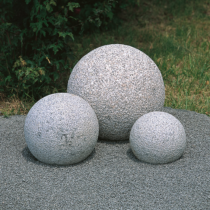 Boule en granit avec trou
